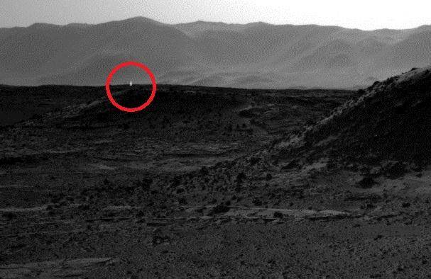 火星で謎の光る物体が激写される！【やっぱりね】