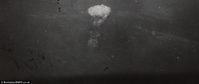 ヒロシマへの原爆投下直後の未公開写真がオークションに。